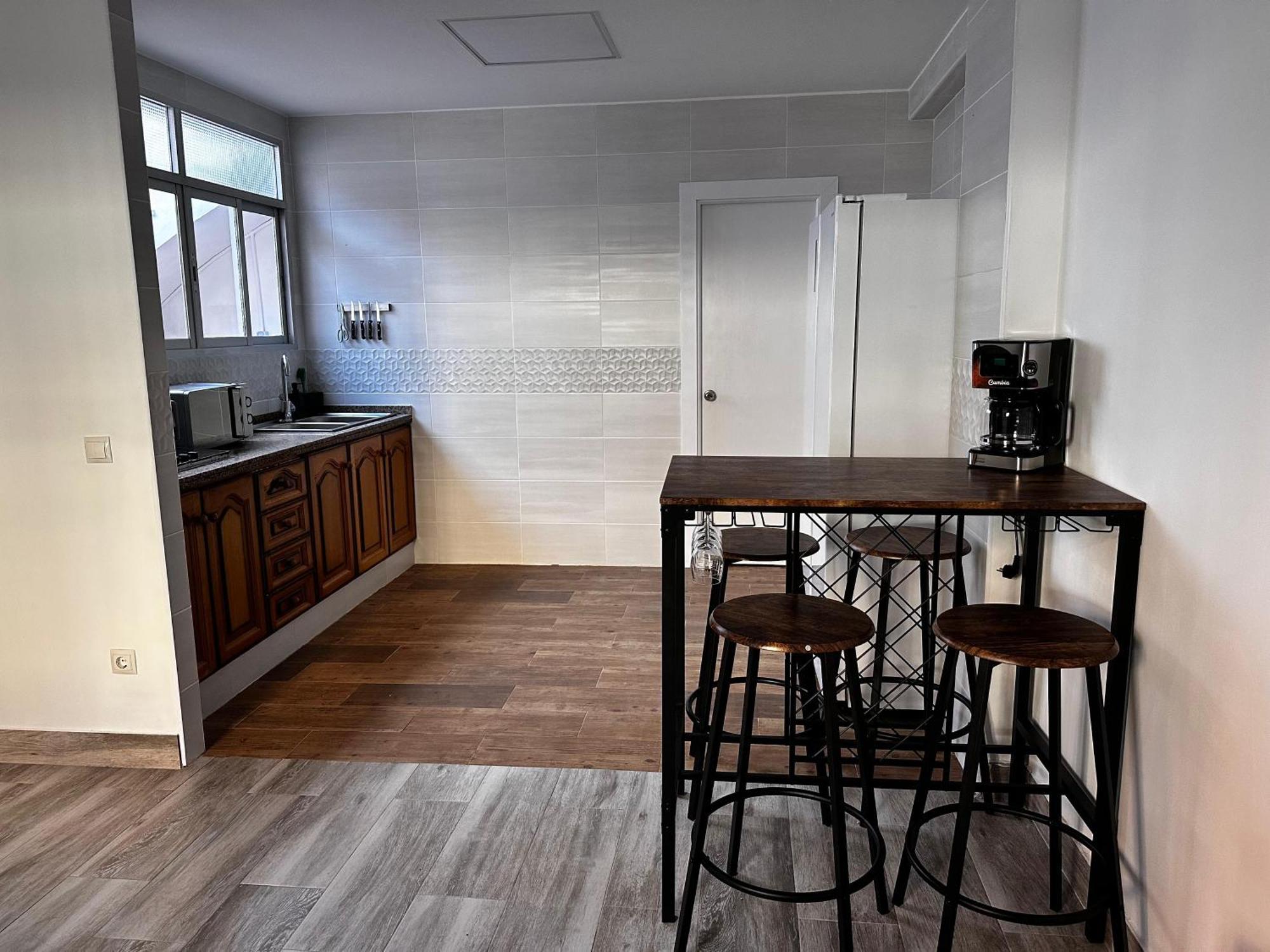 Amplia Casa Entera Con Patio Y Terraza Familia Y Grupo De Amigos Feriehus